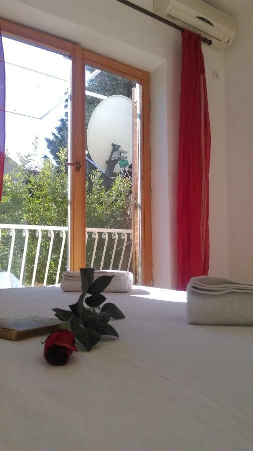 Apartman Restovic Bol Luaran gambar