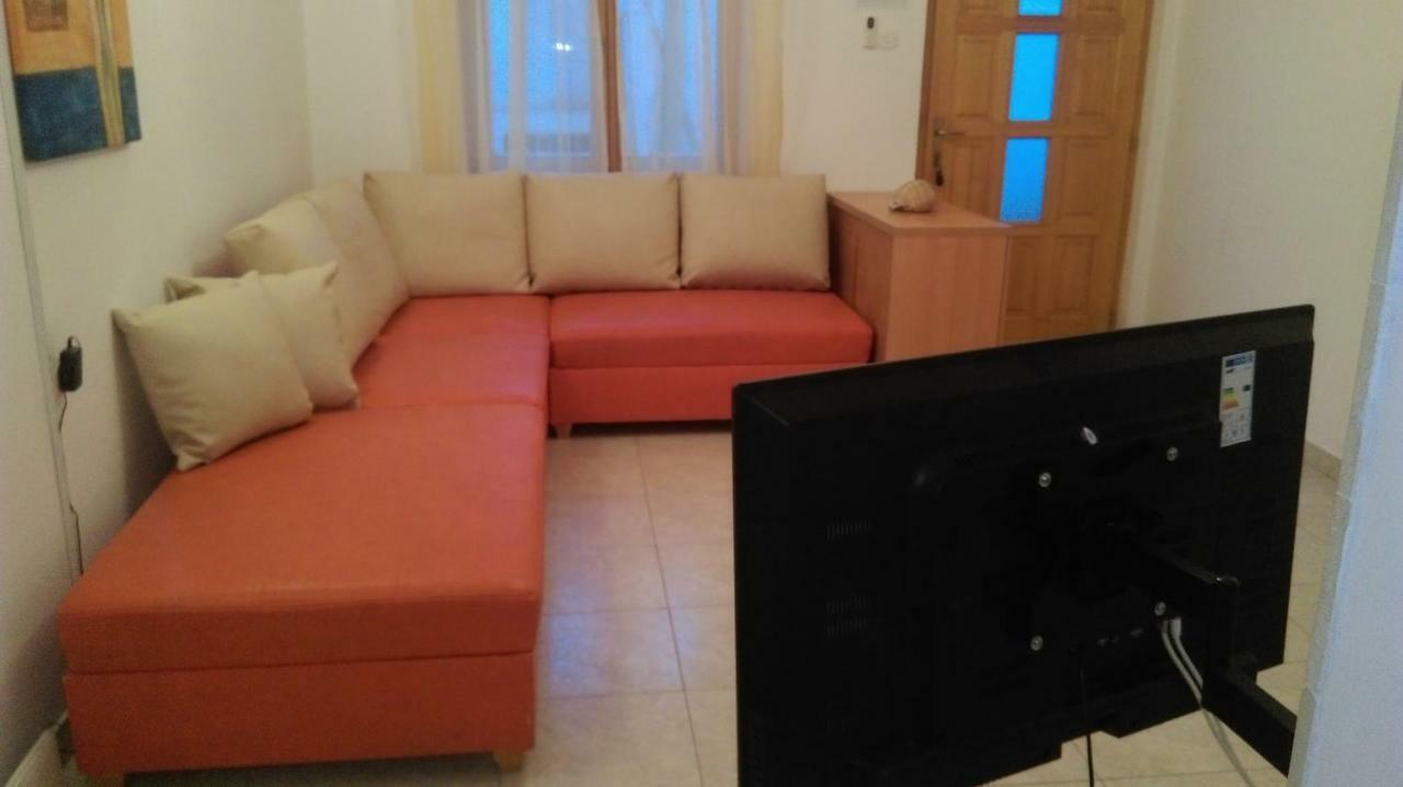 Apartman Restovic Bol Luaran gambar