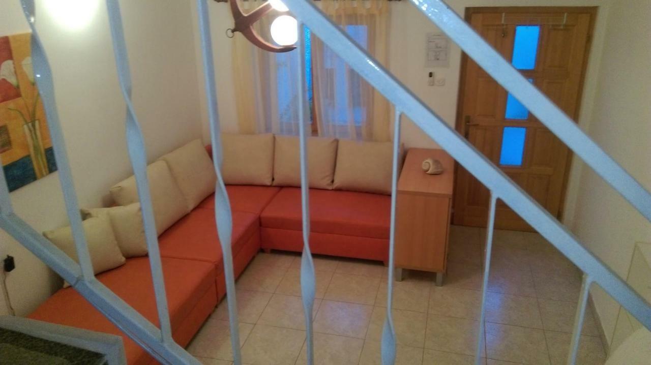 Apartman Restovic Bol Luaran gambar