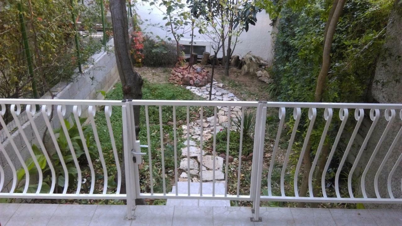 Apartman Restovic Bol Luaran gambar