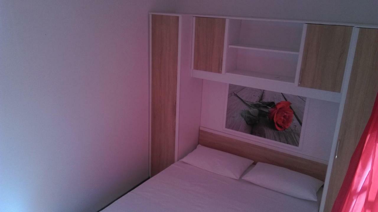 Apartman Restovic Bol Luaran gambar