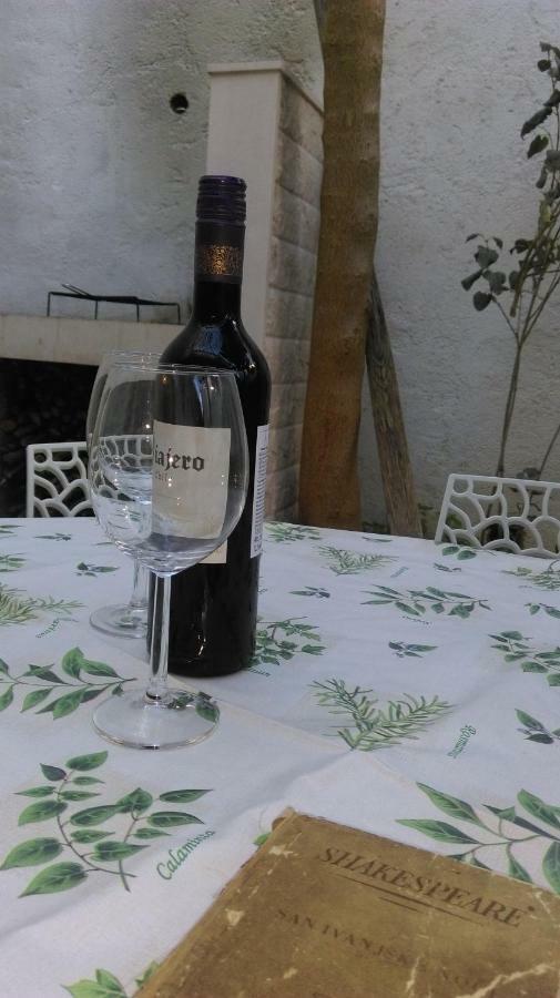 Apartman Restovic Bol Luaran gambar