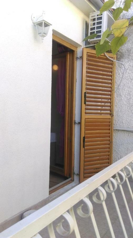 Apartman Restovic Bol Luaran gambar